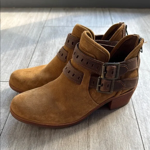 Ugg Patsy Brown Suede Ankle Boots with heels and cutouts size 6.5 fall boots - Picture 4 of 15